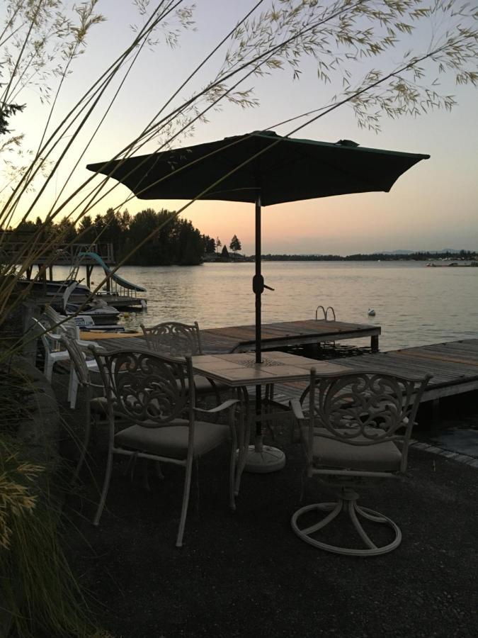 Lakefront Retreat House Sumner Exterior photo